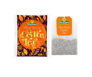 Stassen Chai Spice w pudełko z pomarańczowym zdobieniem – ekspresowa herbata cejlońska z przyprawami Chai.