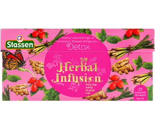 Stassen Detox w różowym pudełku – ekspresowa herbata ziołowa z miętą pieprzową, dziką różą, trawą cytrynową, balsamem cytrynowym, anyżem i imbirem.