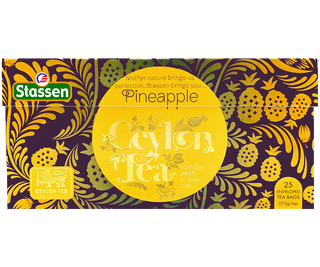 Stassen Pineapple Tea w pudełku z żółtym zdobieniem – ekspresowa herbata cejlońska z ananasem.